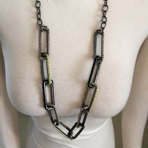 Multi color long chain link with metallic cording